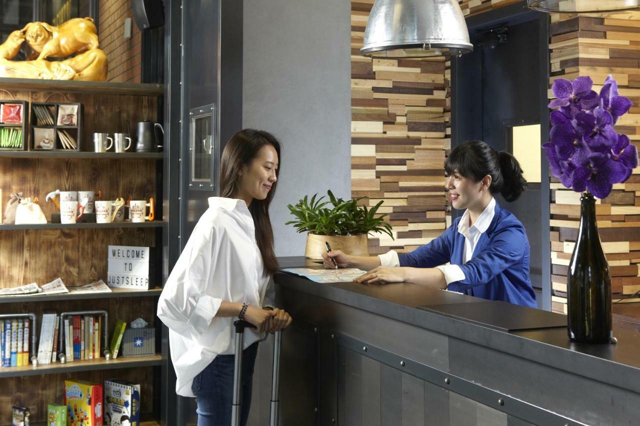 Just Sleep - Sanchong Hotel Taipei Exterior photo